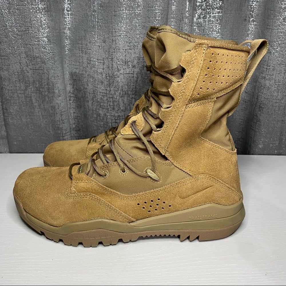 Nike 8" SFB Field 2 Leather Tactical Tan Boots AQ1202-900